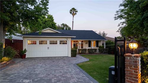 4328 Sunset Ave, Montrose, CA, 91020-1132 | Card Image