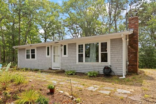 438 Freemans Way, Brewster, MA, 02631-2631 | Card Image