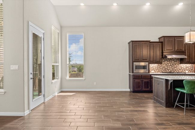 433 Stoney Point Rd, House other with 4 bedrooms, 3 bathrooms and null parking in Austin TX | Image 9