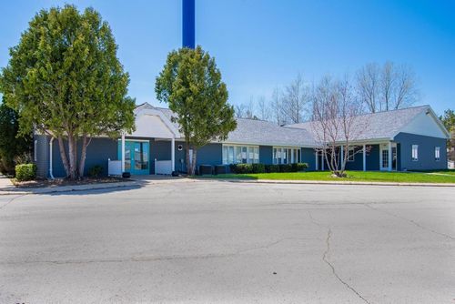 1881 Pride Terrace, SUAMICO, WI, 54173 | Card Image