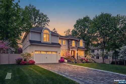 8 Ranch Ln, Closter, NJ, 07624-3216 | Card Image