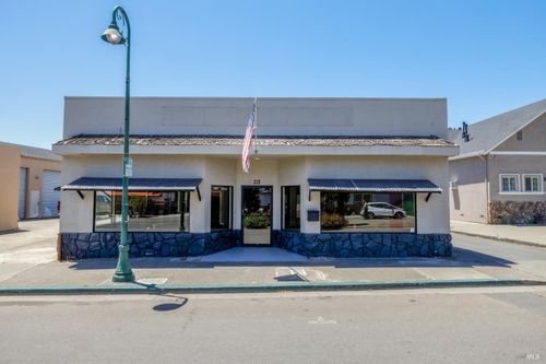 219 N Cloverdale Blvd, Cloverdale, CA, 95425 | Card Image