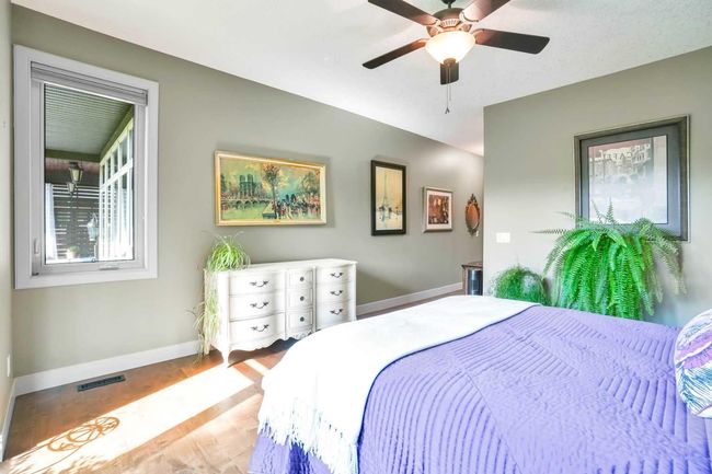 511 Evergreen Circle Sw, House other with 3 bedrooms, 3 bathrooms and 4 parking in Calgary AB | Image 24
