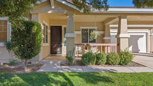 723 Almondcrest Court, Oakdale, CA, 95361 | Card Image