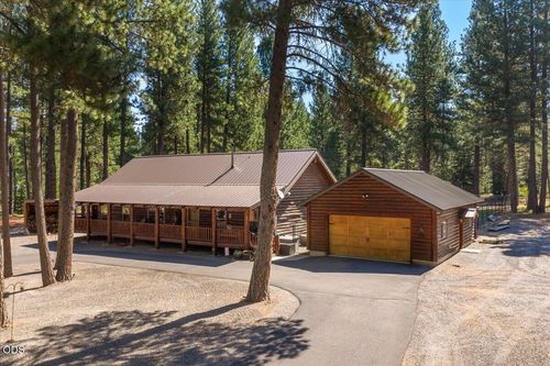 22719 Horseshoe Way, Klamath Falls, OR, 97601-9198 | Card Image