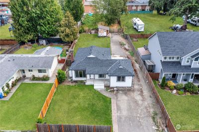 8627 S D Street, House other with 4 bedrooms, 2 bathrooms and null parking in Tacoma WA | Image 2