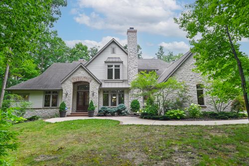 1175 Woodland Ave, Elm Grove, WI, 53122-2060 | Card Image