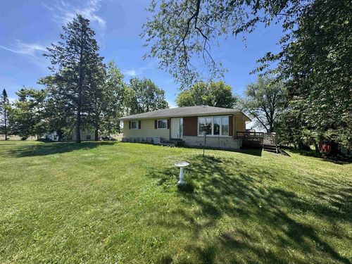 W2023 State 44 Road, Green Lake, WI, 53946 | Card Image