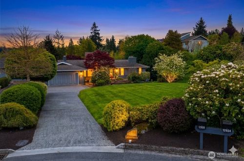 12928 77th Pl Se, Snohomish, WA, 98290-6201 | Card Image