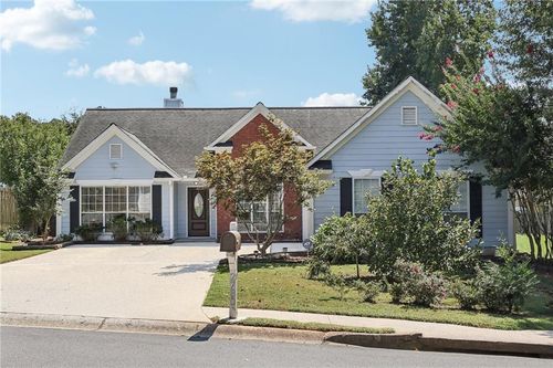 2780 Lady Guinevere Ln, Lawrenceville, GA, 30044-3577 | Card Image