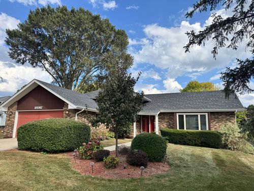 11S067 West St, Naperville, IL, 60565-5532 | Card Image