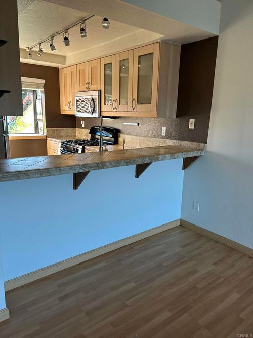 2146 Valleydale Ln, Encinitas, CA, 92024-4241 | Card Image