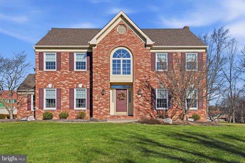 3 Swallow Rd, Holland, PA, 18966-1951 | Card Image