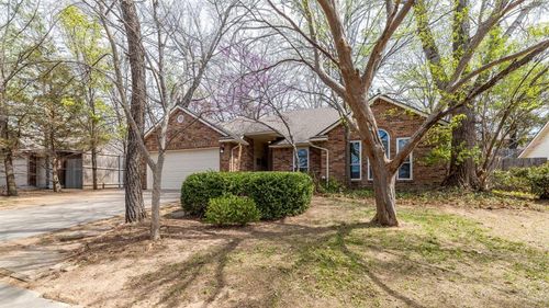 213 Victory Dr, Norman, OK, 73072-4317 | Card Image