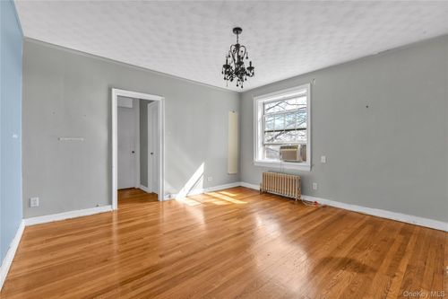 apt-5i-5142 30th Ave, Woodside, NY, 11377-7909 | Card Image