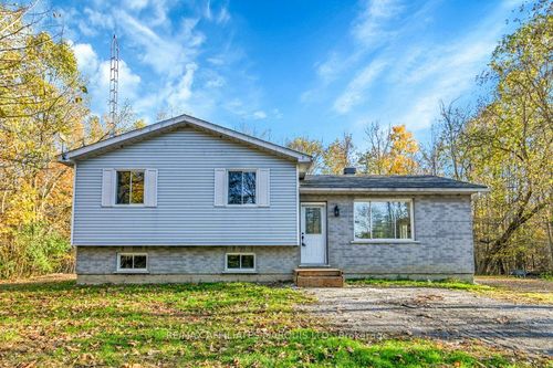 21450 Concession 10 Rd, Alexandria, ON, K0C1A0 | Card Image