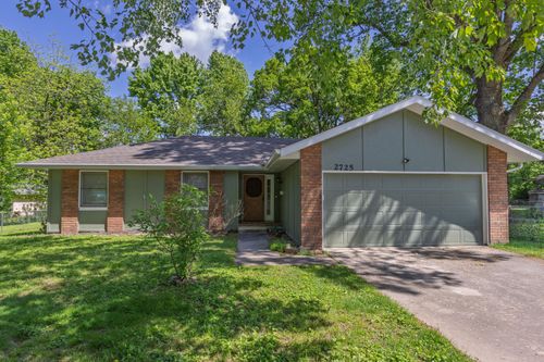 2725 E Lombard St, Springfield, MO, 65802-2778 | Card Image