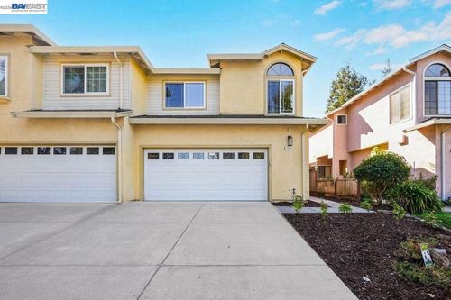 5008 Crandallwood Dr, Fremont, CA, 94555-2711 | Card Image