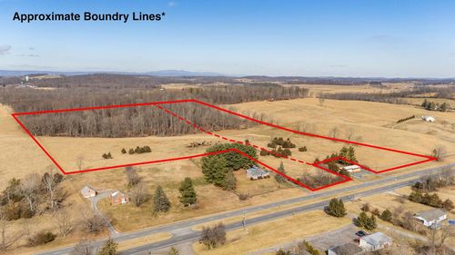 32 Lee Hwy N, RAPHINE, VA, 24472 | Card Image