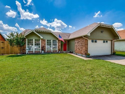 1104 Sea Isle Dr, Irving, TX, 75060-7710 | Card Image
