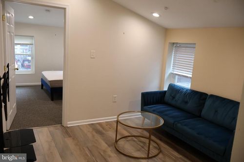 fl-3rd-33 S 19th St, PHILADELPHIA, PA, 19103-3718 | Card Image