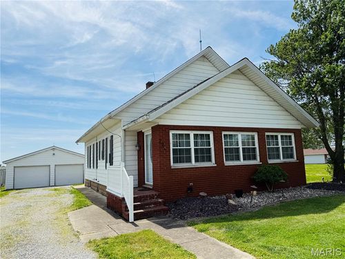 224 W Saint Louis St, Hoyleton, IL, 62803-2016 | Card Image