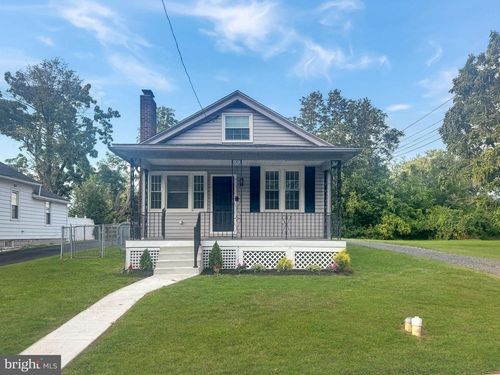 1027 Riverside Dr, POTTSTOWN, PA, 19465-7062 | Card Image