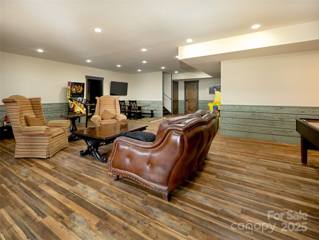 93 N Snow Ridge Dr, House other with 5 bedrooms, 7 bathrooms and null parking in Hendersonville NC | Image 33