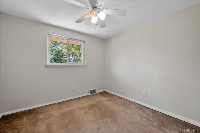 bed 3 | Image 11