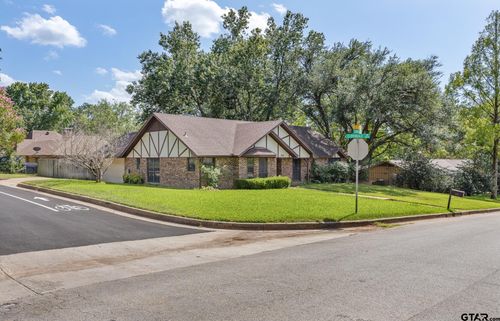 802 Carriage Drive, Tyler, TX, 75703 | Card Image