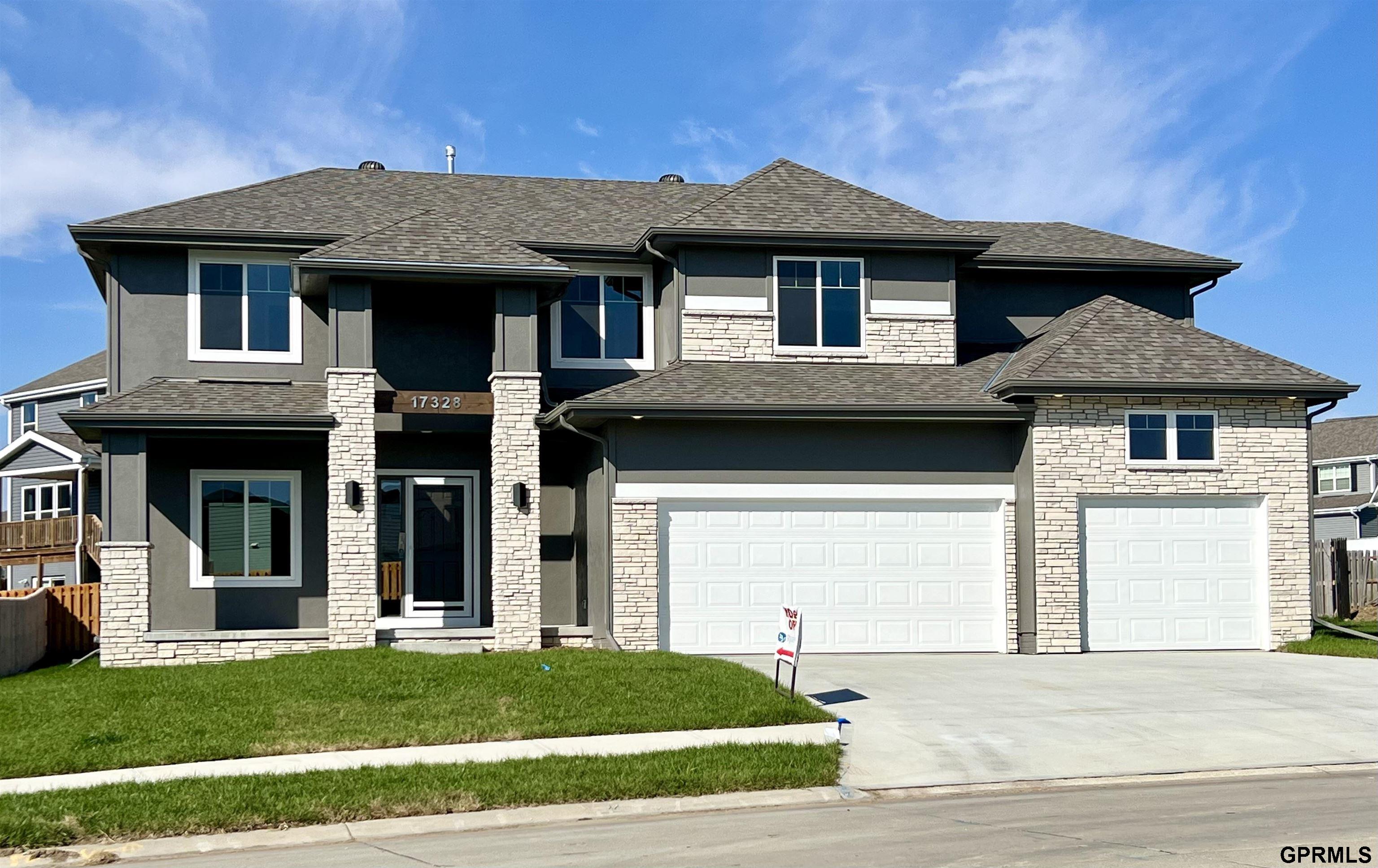 Potter St, Bennington, NE 68007