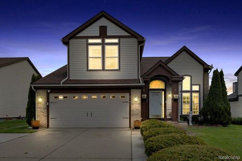 6141 Dexter St, Romulus, MI, 48174-1829 | Card Image