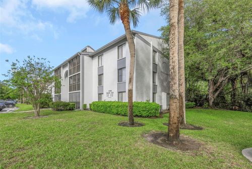 h1-1308 Pine Ridge Cir E, Tarpon Springs, FL, 34688-5404 | Card Image