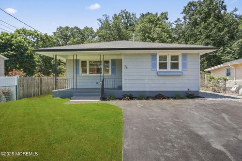 28 Pearl Dr, Howell, NJ, 07731-1222 | Card Image
