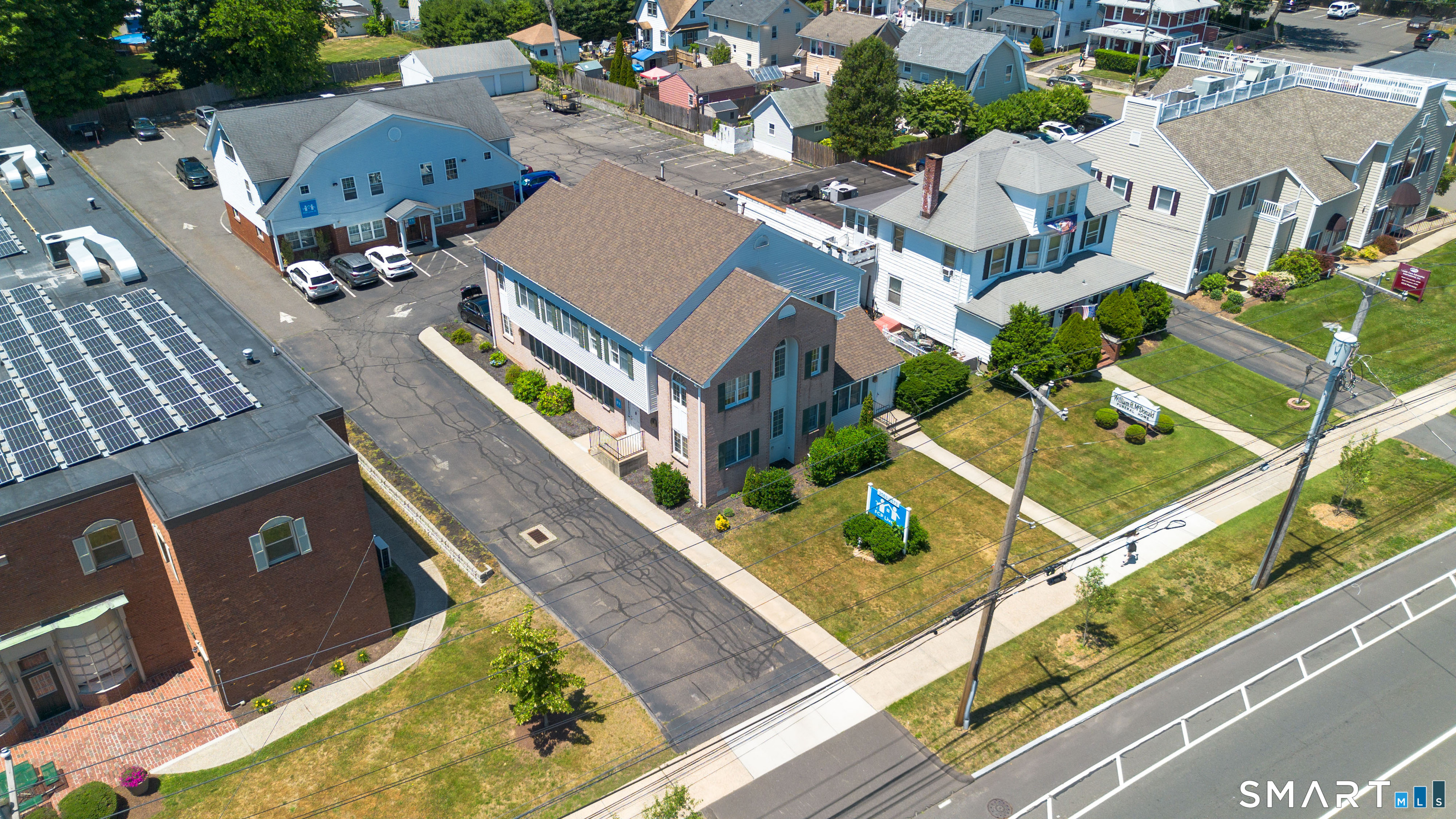 Commercial Lease in Stratford 3