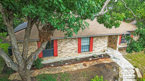 817 Braswell St, Cedar Hill, TX, 75104-1708 | Card Image