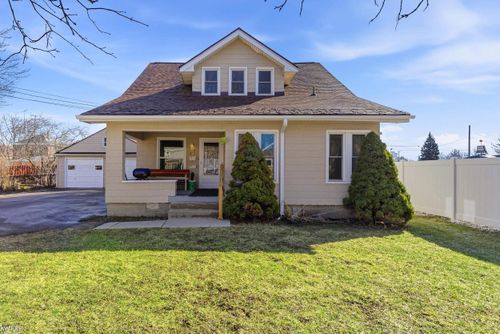 216 N Genesee St, Davison, MI, 48423-1336 | Card Image