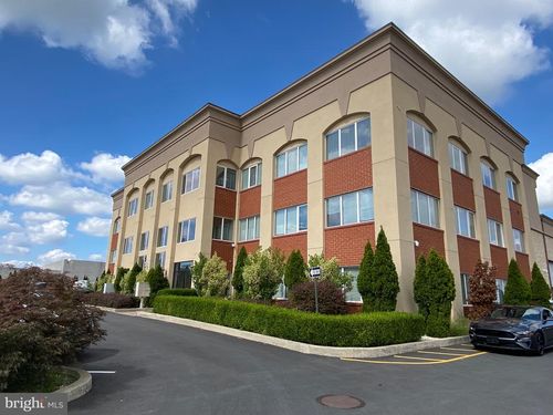 212-10065-67 Sandmeyer Lane, Philadelphia, PA, 19116 | Card Image