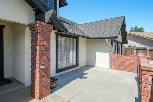 8501 N Akron Avenue, Fresno, CA, 93720 | Card Image