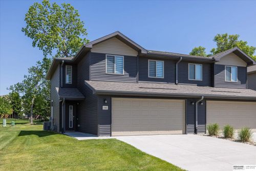 17062 Hawthorne Ave, Omaha, NE, 68118-2836 | Card Image