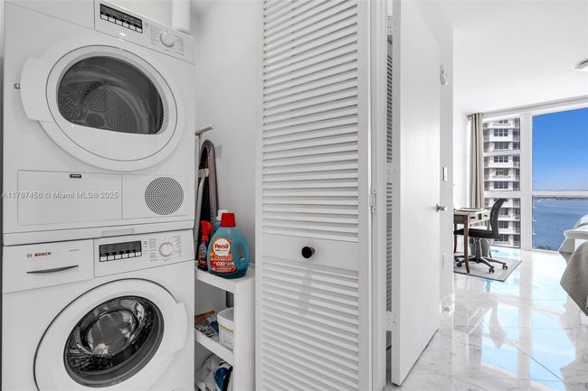 APT-1002 - 1881 79 Th Street Cswy, Condo with 2 bedrooms, 3 bathrooms and null parking in North Bay Village FL | Image 26