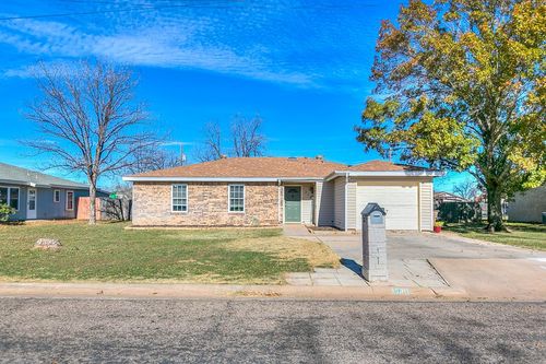 718 E 45th St, San Angelo, TX, 76903-1853 | Card Image