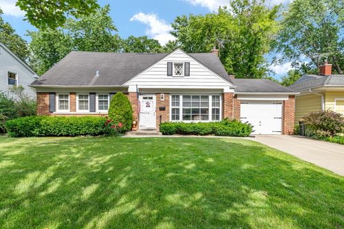 915 N Pine Avenue, Arlington Heights, IL, 60004 | Card Image