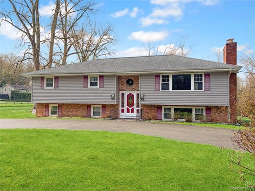 25 E Mountain Rd S, Cold Spring, NY, 10516-3810 | Card Image