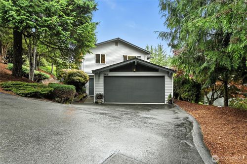 5418 Ne 200th Pl, Lake Forest Park, WA, 98155-1814 | Card Image
