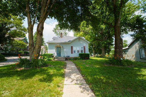 40 W Main St, Monrovia, IN, 46157-9566 | Card Image