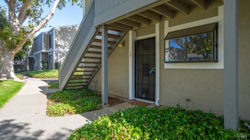 139-900 Southampton Rd, Benicia, CA, 94510-1838 | Card Image