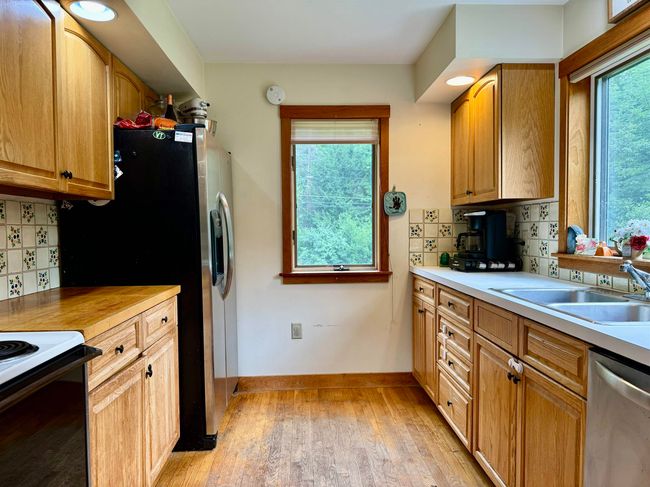 179 High St, House other with 3 bedrooms, 2 bathrooms and null parking in Plainfield NH | Image 4