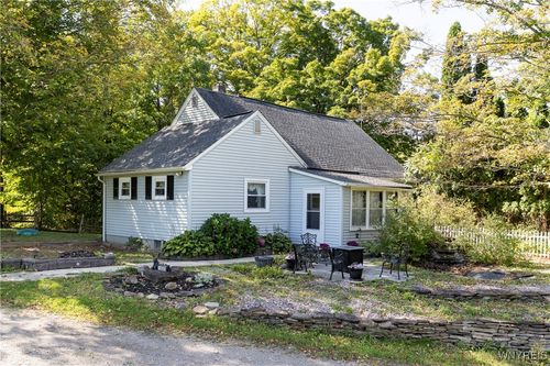 8919 State Rd, Colden, NY, 14033-9624 | Card Image