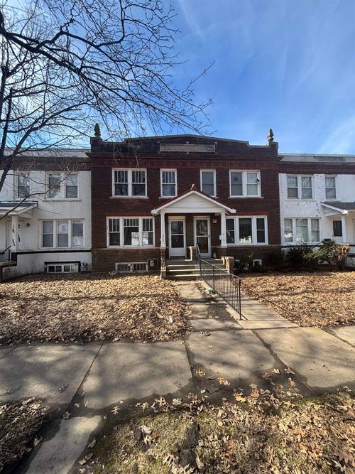 418 Oaklawn Ave, Waterloo, IA, 50701-2531 | Card Image